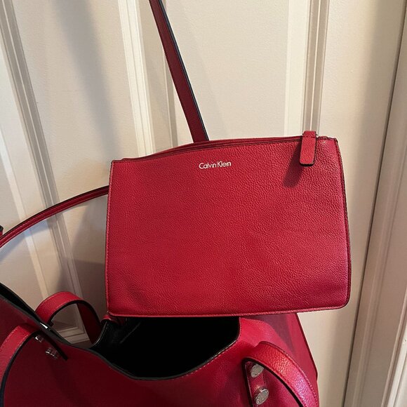 Calvin Klein Large Tote with Attached Wallet (BEAUTIFUL & ROOMY!) - Picture 6 of 8